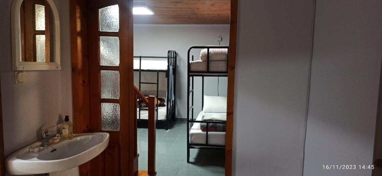 Royal Hostel Тирана Екстер'єр фото