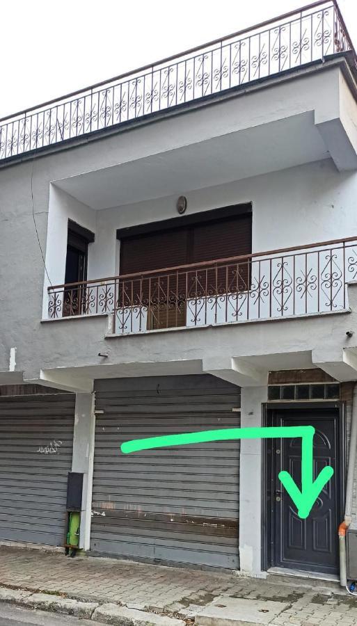 Royal Hostel Тирана Екстер'єр фото