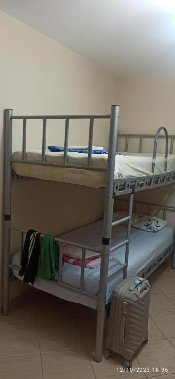 Royal Hostel Тирана Екстер'єр фото